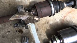 2004 Acura RSX intermediate shaft separated from CV axle [upl. by Lyndon297]