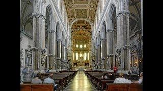 Cattedrale di Santa Maria Assunta il Duomo di Napoli Cripta di San Gennaro  Naples Cathedral [upl. by Atsylak]