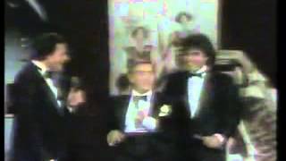 DON PEDRO VARGAS canta con JULIO IGLESIAS y EL PUMA 1986 [upl. by Jolanta326]