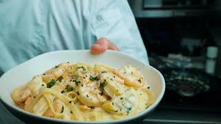 Creamy Garlic Prawn Fettuccine Pasta  5 Min Recipe [upl. by Akinahc]